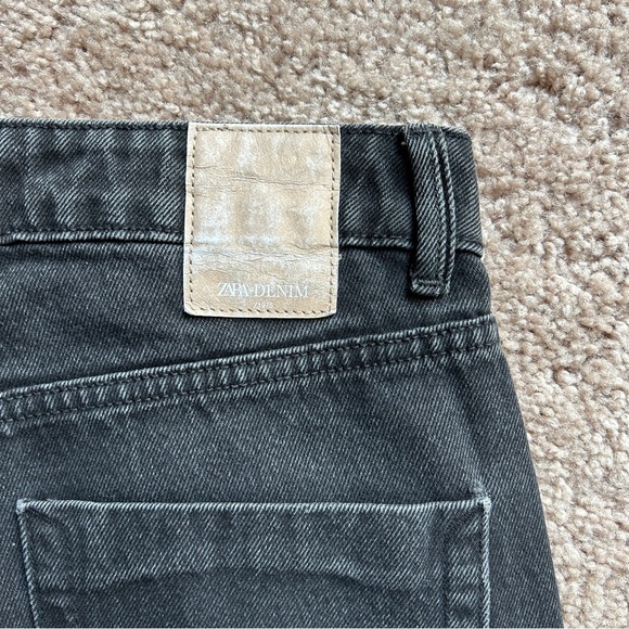 Zara High Rise Wide Frayed Hem Leg Black Denim Jeans Size 4 - Picture 9 of 12